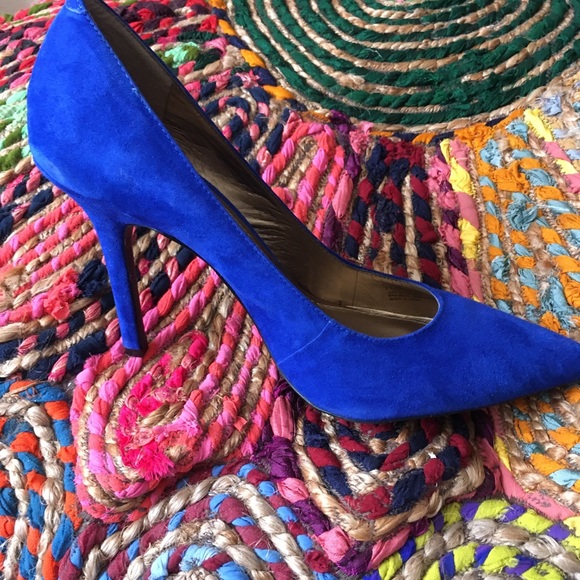 HEEEELLLS :) - Picture 4 of 10